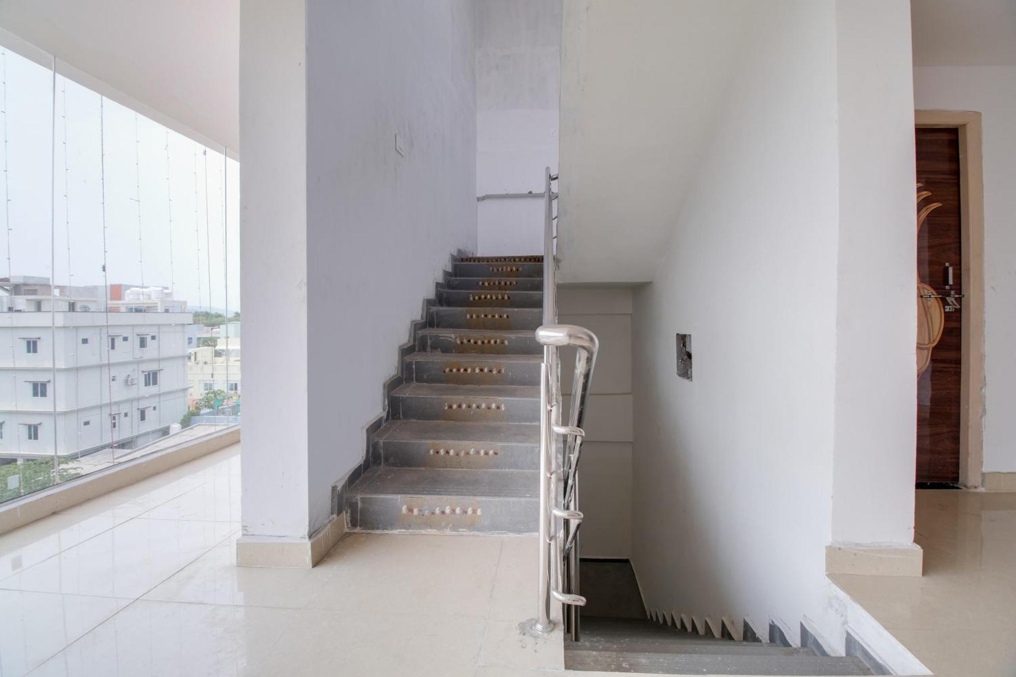 Hotel O Surya Prabha Kurmannapalem 外观 照片